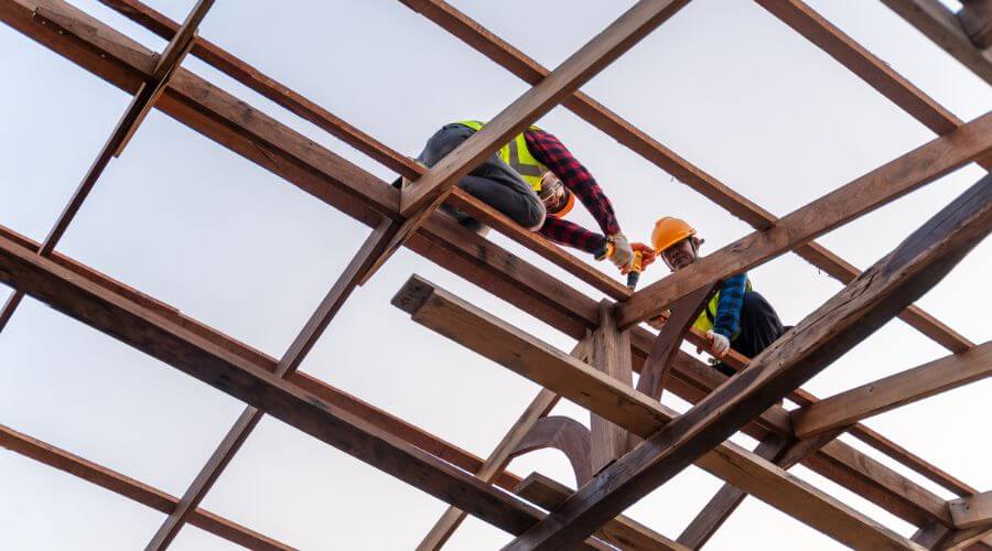 Professional gutter cleaning services in Detroit, TX